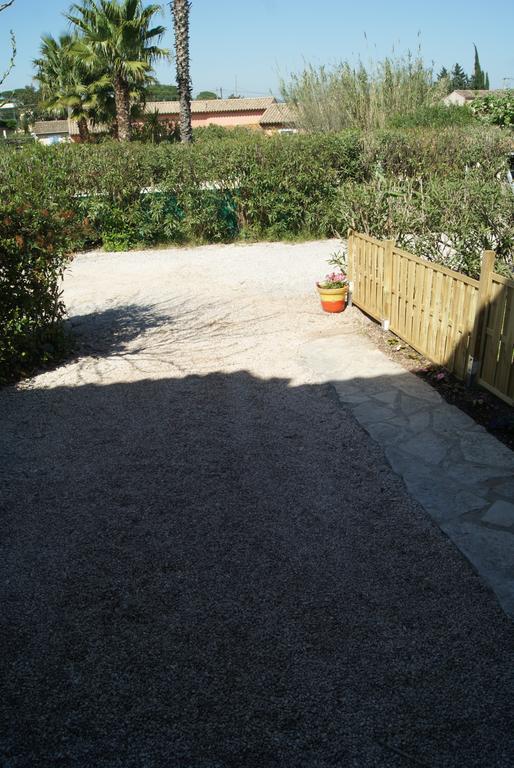 Le Mas Du Bijou Bleu Puget-sur-Argens Habitación foto