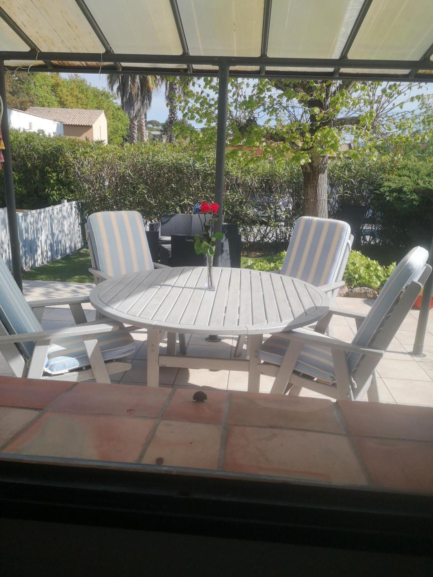 Le Mas Du Bijou Bleu Puget-sur-Argens Habitación foto